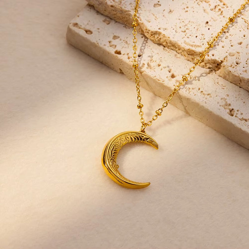 Collier Hilal Gravé Doré